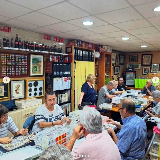 Fotos de la Trobada col.leccionistes de bosses de sucre i sacarines a SUCREUS de Reus (Tarragona).