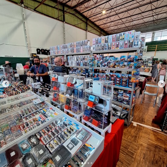 Fotos de la XXII Feria nacional del coleccionismo REPLEGA en Monzón (Huesca).