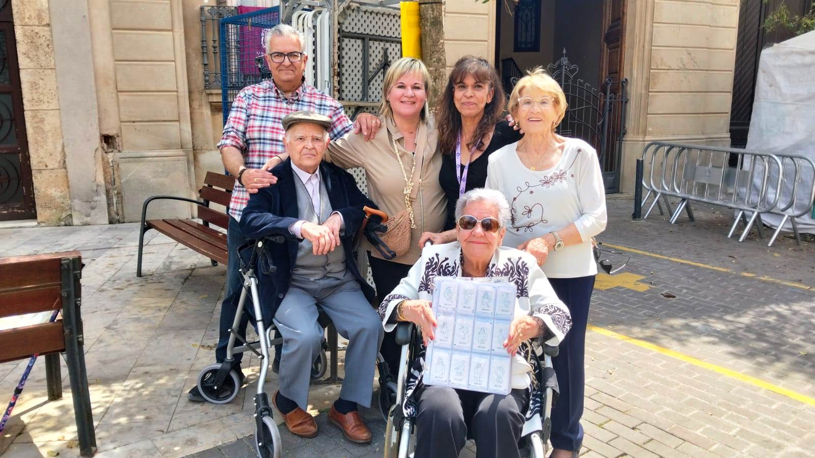 Fotos de la 26 Trobada d'intercanvi de sobres de sucre. Fira i festes del Sant Crist de Piera.