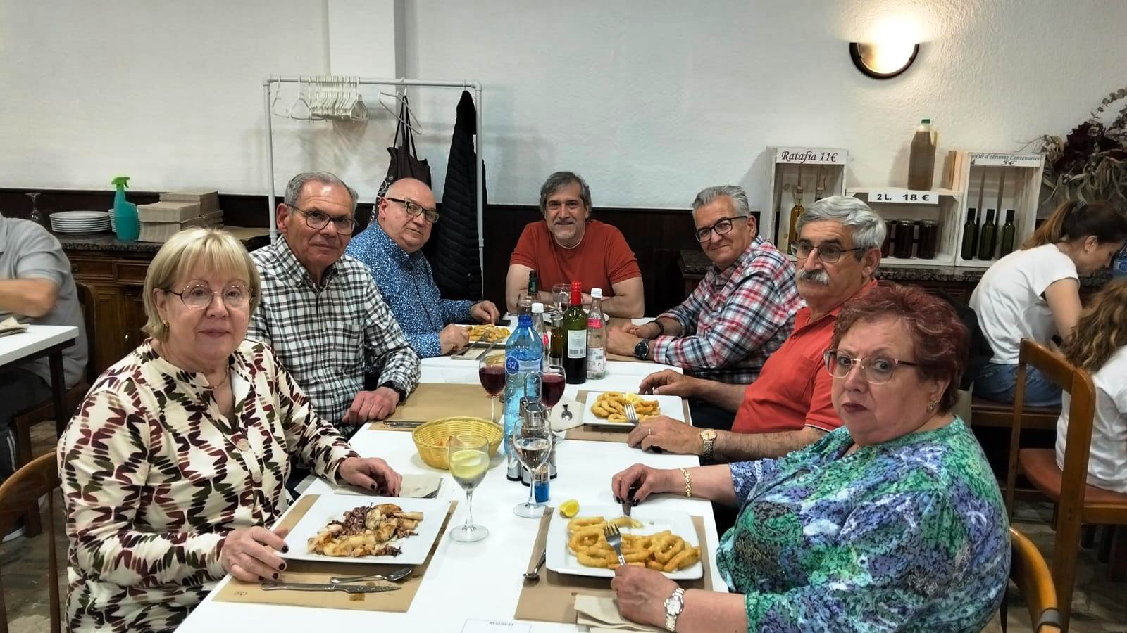 Fotos de la 26 Trobada d'intercanvi de sobres de sucre. Fira i festes del Sant Crist de Piera.