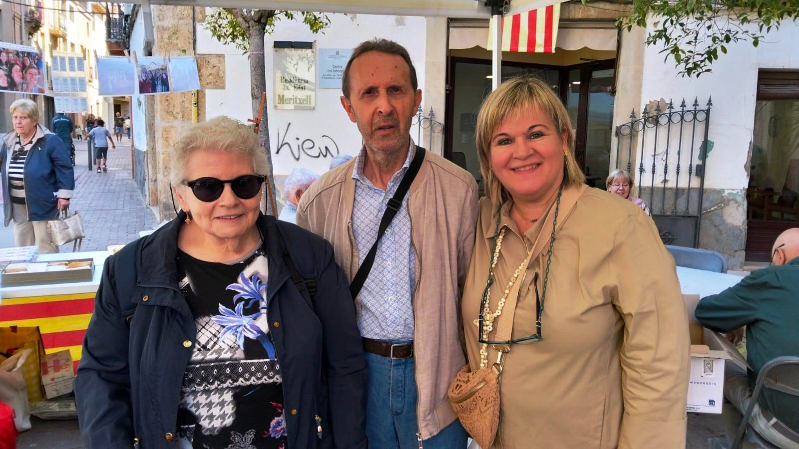 Fotos de la 26 Trobada d'intercanvi de sobres de sucre. Fira i festes del Sant Crist de Piera.