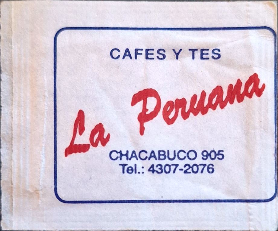 Sobres de edulcorantes de la marca de café argentina LA PERUANA. Sobres de edulcorantes de la marca de café argentina LA PERUANA.