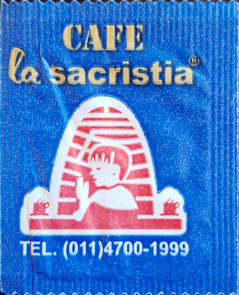 Sobres de edulcorantes de la marca de café argentina LA SACRISTIA. Sobres de edulcorantes de la marca de café argentina LA SACRISTIA.