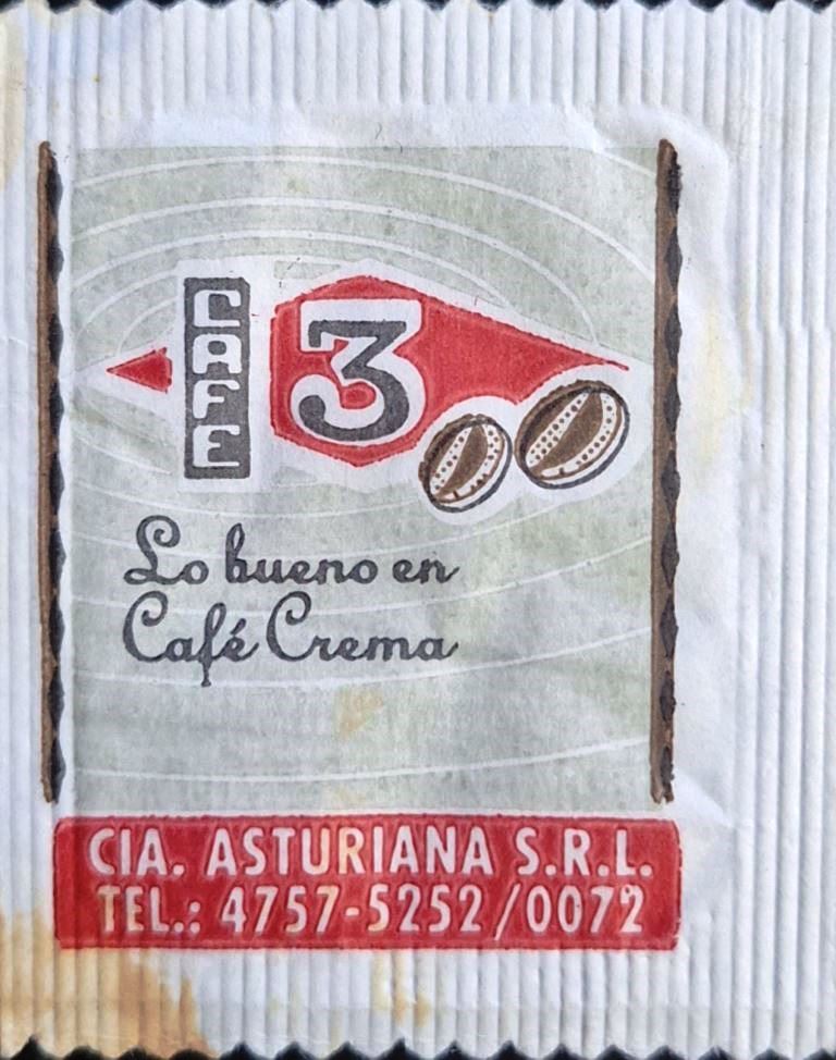 Sobres de edulcorantes de la marca Argentina de café 3. Sobres de edulcorantes de la marca Argentina de café 3.