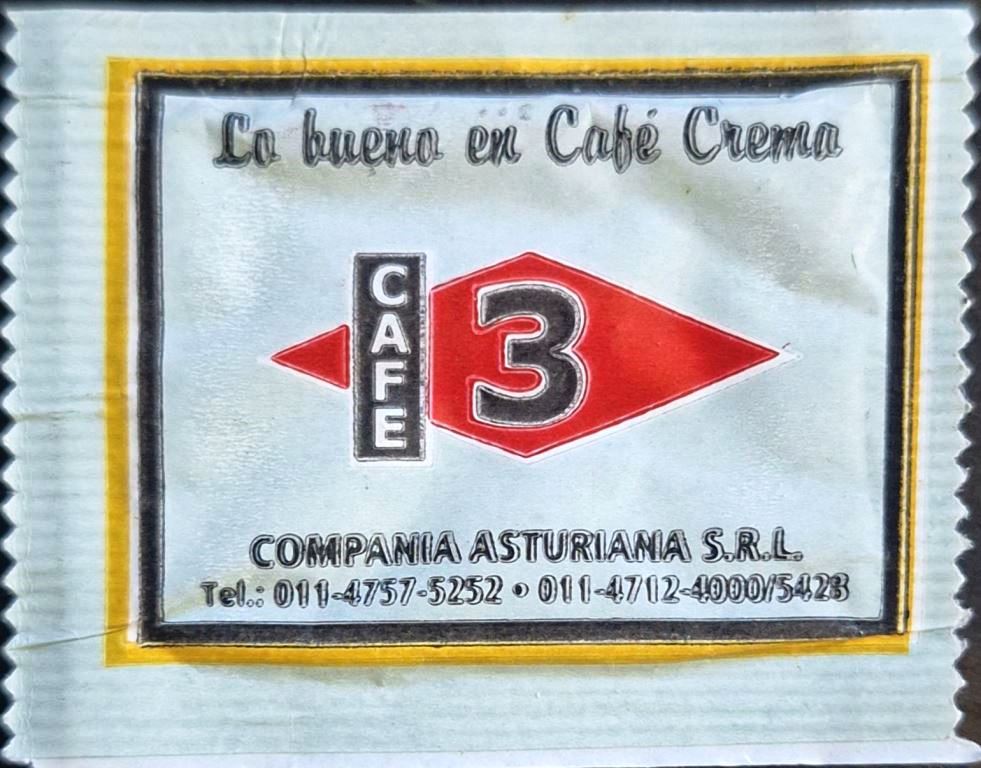Sobres de edulcorantes de la marca Argentina de café 3. Sobres de edulcorantes de la marca Argentina de café 3.