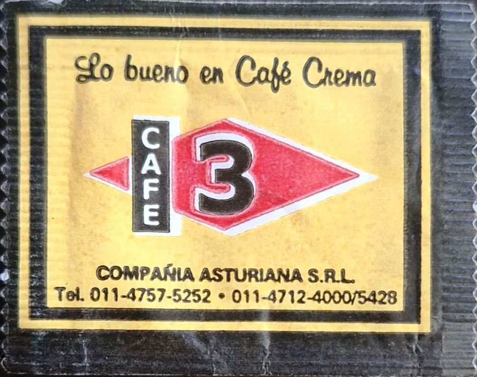Sobres de edulcorantes de la marca Argentina de café 3. Sobres de edulcorantes de la marca Argentina de café 3.