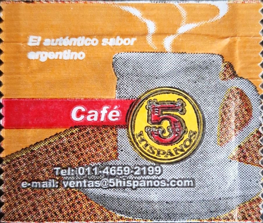 Sobres de edulcorantes de la marca Argentina de café 5 HISPANOS. Sobres de edulcorantes de la marca Argentina de café 5 HISPANOS.