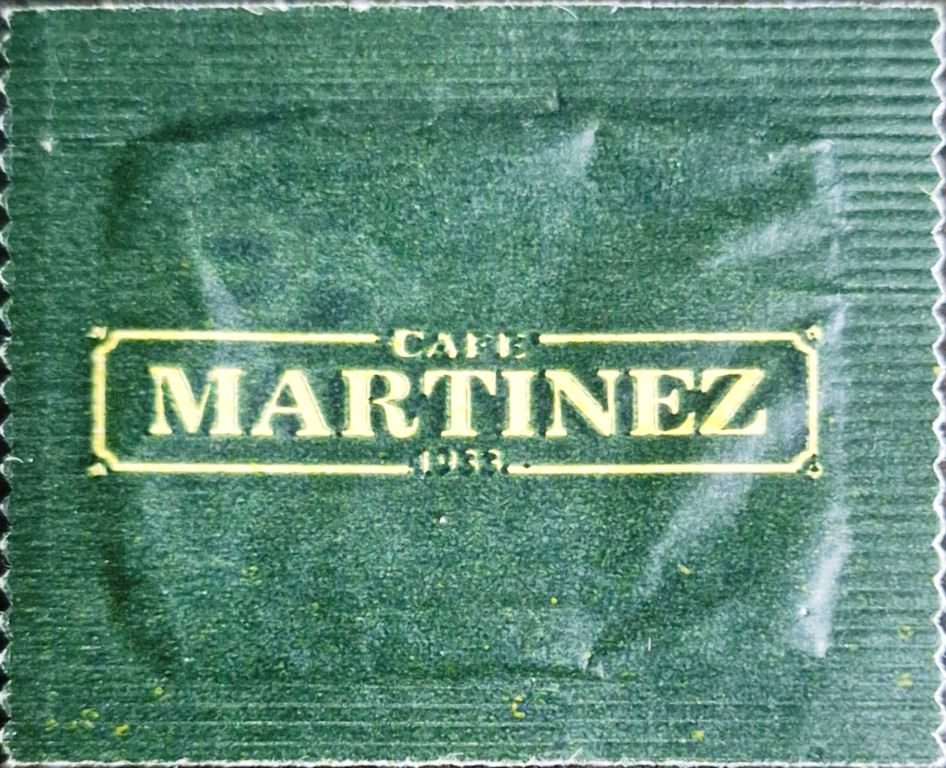 Sobres de edulcorantes de la marca Argentina de café MARTINEZ. Sobres de edulcorantes de la marca Argentina de café MARTINEZ.
