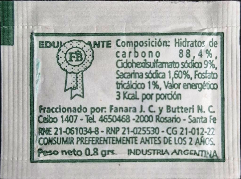 Sobres de edulcorantes de la marca Argentina de café MARTINEZ. Sobres de edulcorantes de la marca Argentina de café MARTINEZ.