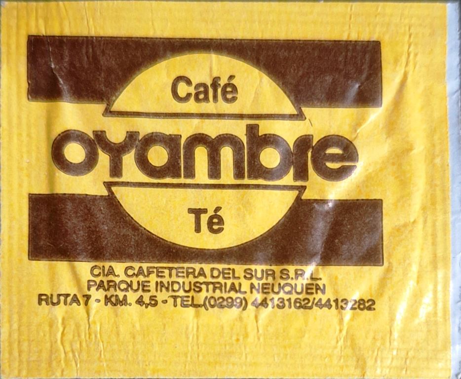 Sobres de edulcorantes de la marca Argentina de café OYAMBRE. Sobres de edulcorantes de la marca Argentina de café OYAMBRE.