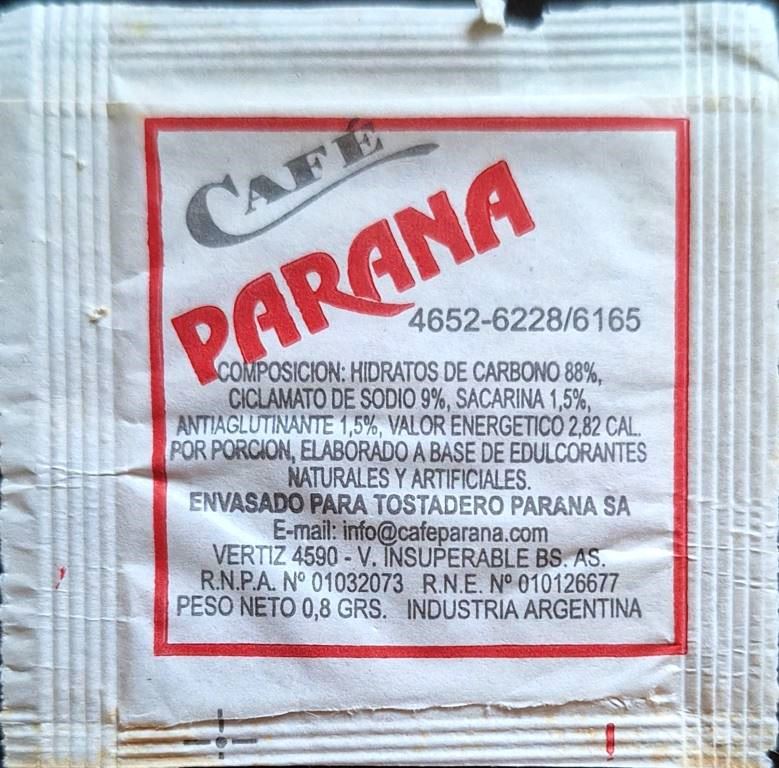 Sobres de edulcorantes de la marca Argentina de café PARANA. Sobres de edulcorantes de la marca Argentina de café PARANA.