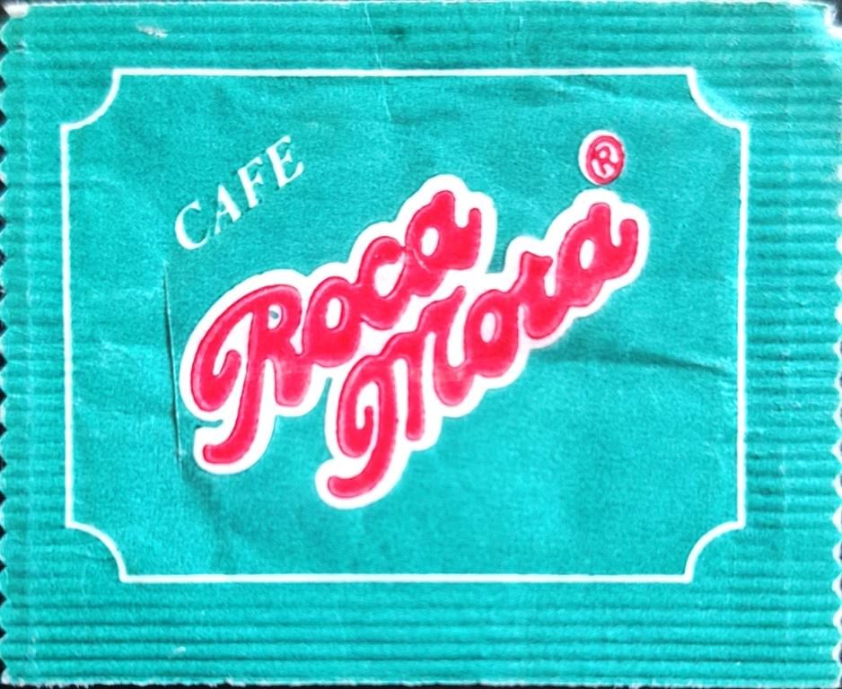 Sobres de edulcorantes de la marca Argentina de café ROCAMORA. Sobres de edulcorantes de la marca Argentina de café ROCAMORA.