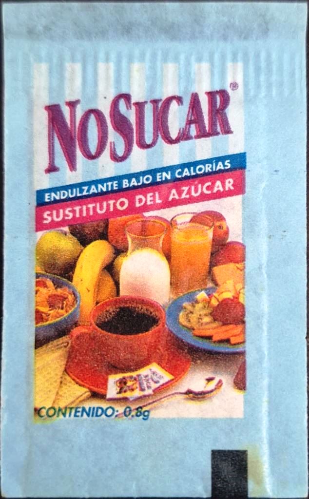 Sobres de edulcorantes de marcas de café de Argentina.