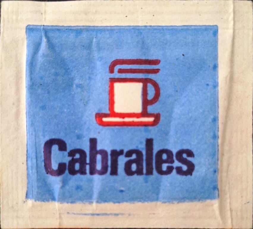 Sobres de edulcorantes de la marca de café argentina CABRALES. Sobres de edulcorantes de la marca de café argentina CABRALES.