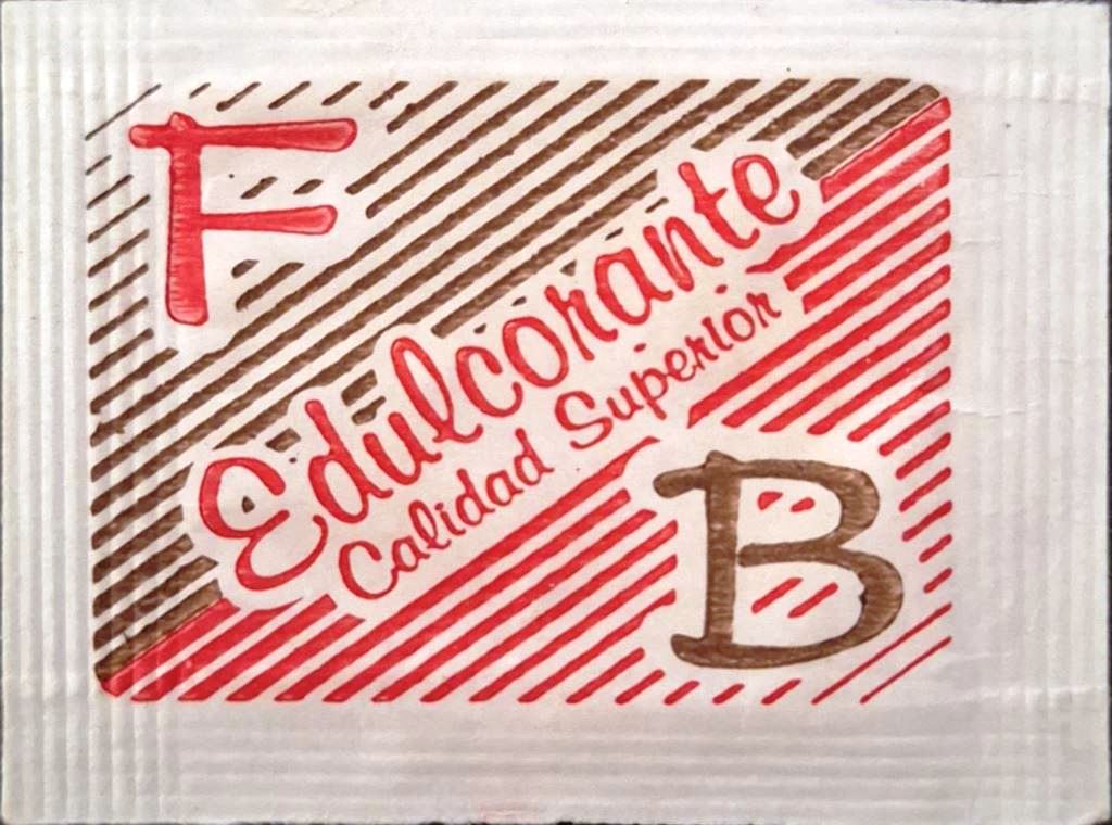 Sobres de edulcorantes de la marca Argentina de edulcorante FB. Sobres de edulcorantes de la marca Argentina de edulcorante FB.