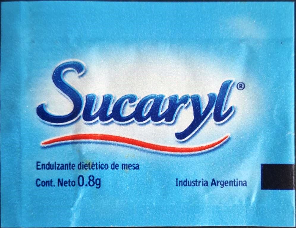 Sobres de edulcorantes de la marca Argentina de edulcorante SUCARYL. Sobres de edulcorantes de la marca Argentina de edulcorante SUCARYL.