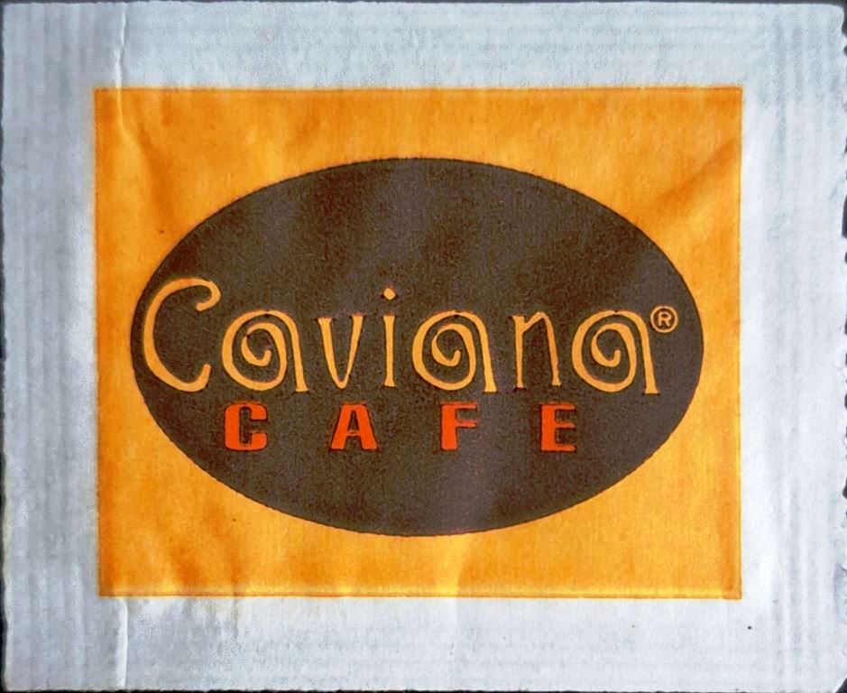 Sobres de edulcorantes del local de hostelería CAVIONA. Sobres de edulcorantes del local de hostelería CAVIONA.