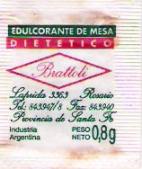Sobres de edulcorantes de marcas de café de Argentina.