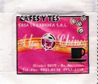 Sobres de edulcorantes de marcas de café de Argentina.