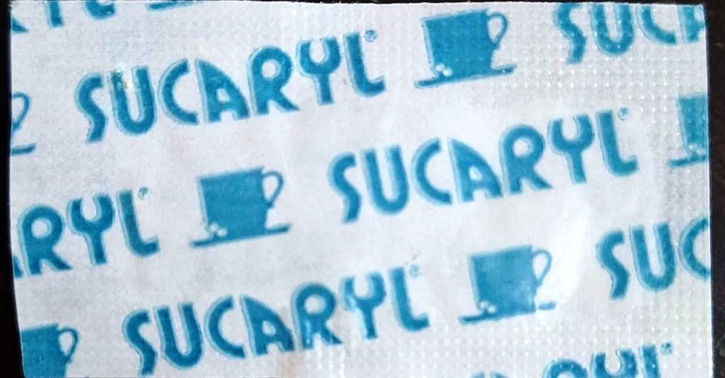 Sobres de edulcorantes de la marca Argentina de edulcorante SUCARYL. Sobres de edulcorantes de la marca Argentina de edulcorante SUCARYL.