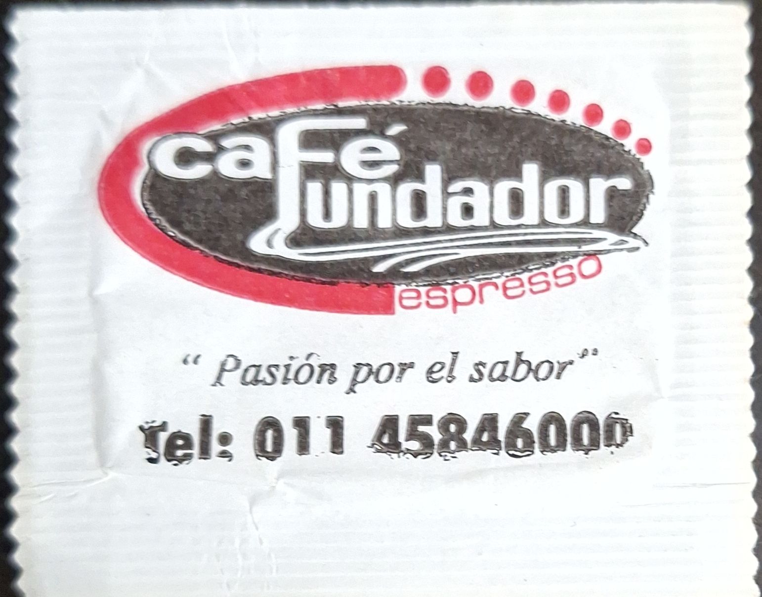 Sobres de edulcorantes de la marca Argentina de café FUNDADOR. Sobres de edulcorantes de la marca Argentina de café FUNDADOR.