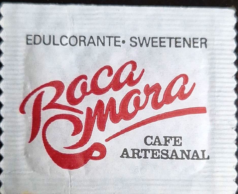 Sobres de edulcorantes de la marca Argentina de café ROCAMORA. Sobres de edulcorantes de la marca Argentina de café ROCAMORA.