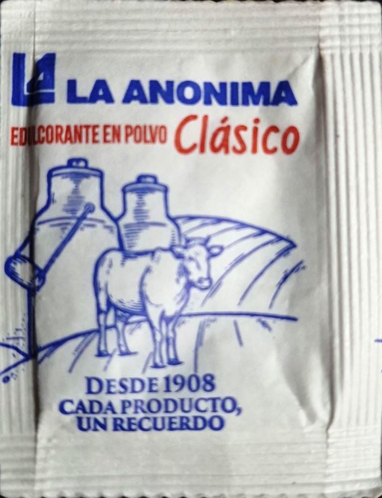 Sobres de edulcorantes de la marca de edulcorante argentina LA ANONIMA.