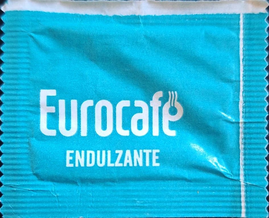 Sobres de edulcorantes de marcas de café de Argentina.