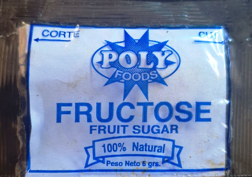 Sobres de edulcorantes de la marca de edulcorantes ecuatoriana POLY FOODS.
