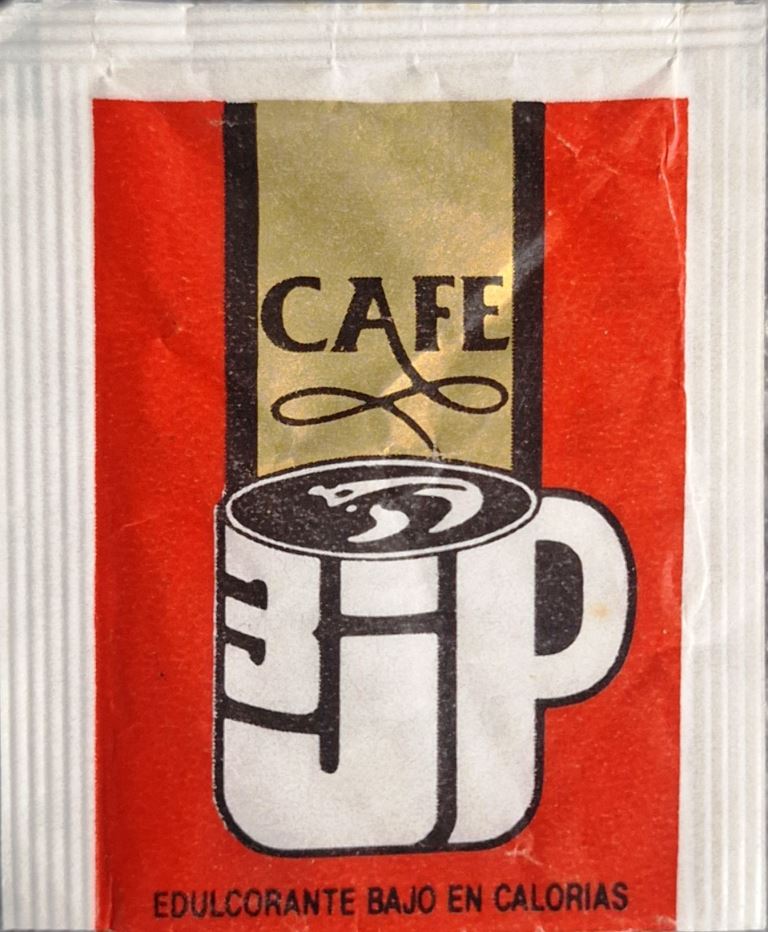 Sobres de edulcorantes de la marca de café 3JP. Sobres de edulcorantes de la marca de café 3JP.