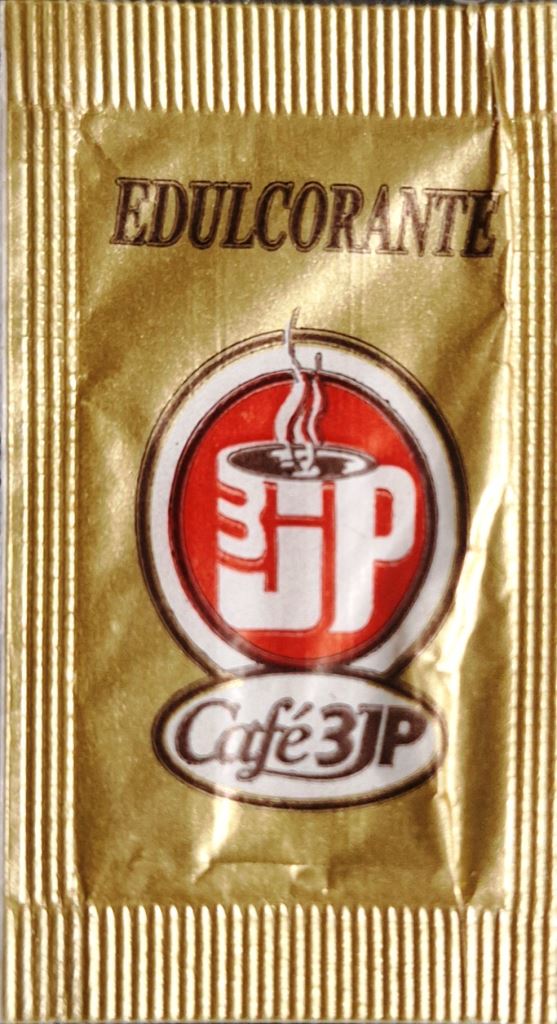 Sobres de edulcorantes de la marca de café 3JP. Sobres de edulcorantes de la marca de café 3JP.