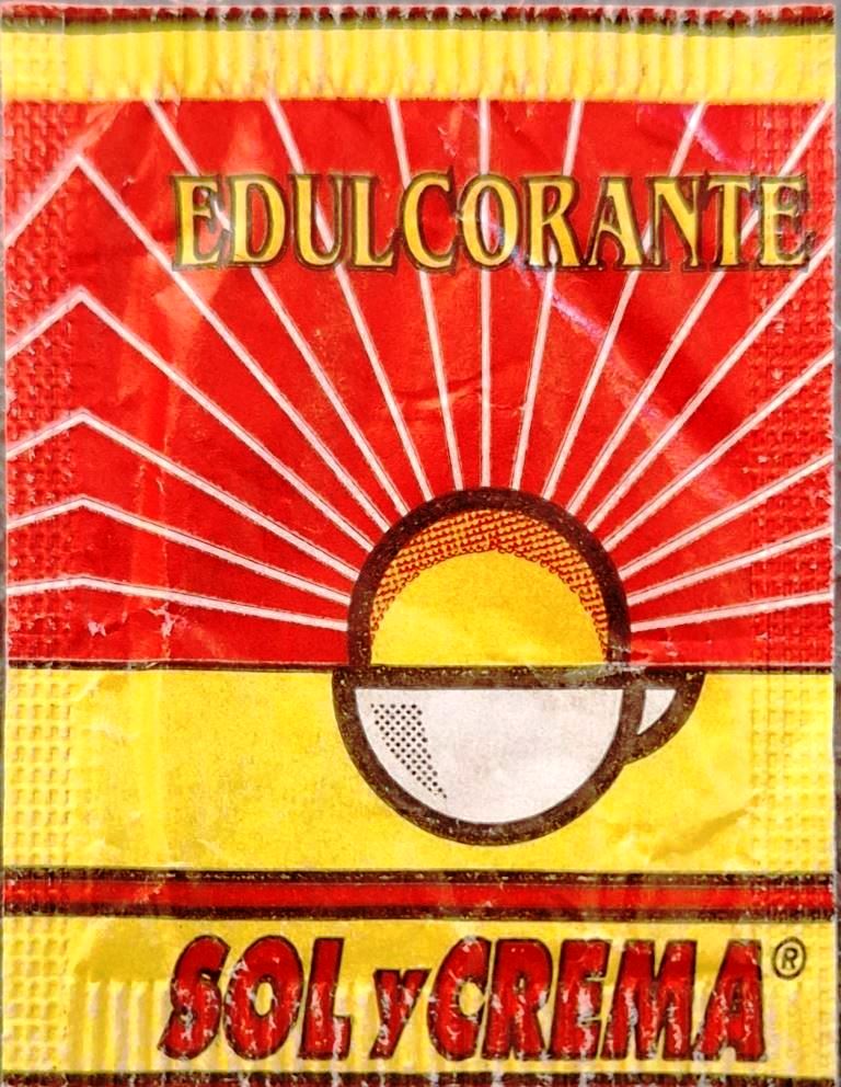 Sobres de edulcorantes de España de la marca de café SOL Y CREMA. Sobres de edulcorantes de España de la marca de café SOL Y CREMA.