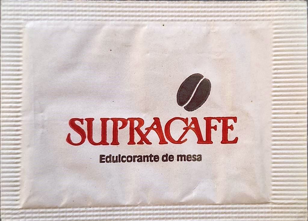 Sobres de edulcorantes de España de la marca de café SUPRACAFÉ. Sobres de edulcorantes de España de la marca de café SUPRACAFÉ.