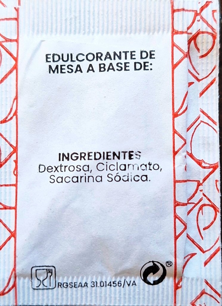 Sobres de edulcorantes de la marca de café BOU. Sobres de edulcorantes de la marca de café BOU.
