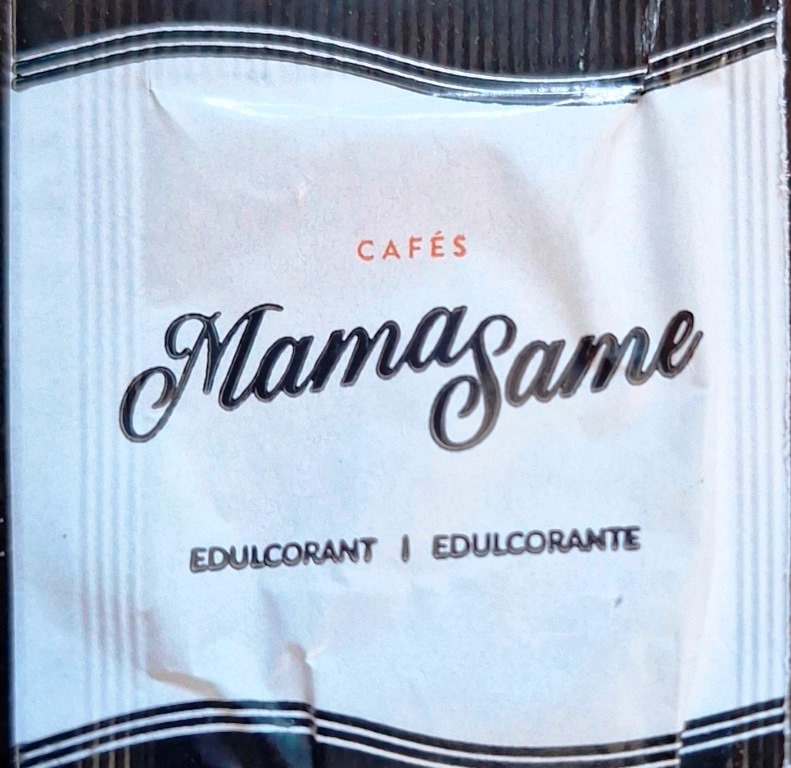 Sobres de edulcorantes de España de la marca de café MAMA SAME. Sobres de edulcorantes de España de la marca de café MAMA SAME.