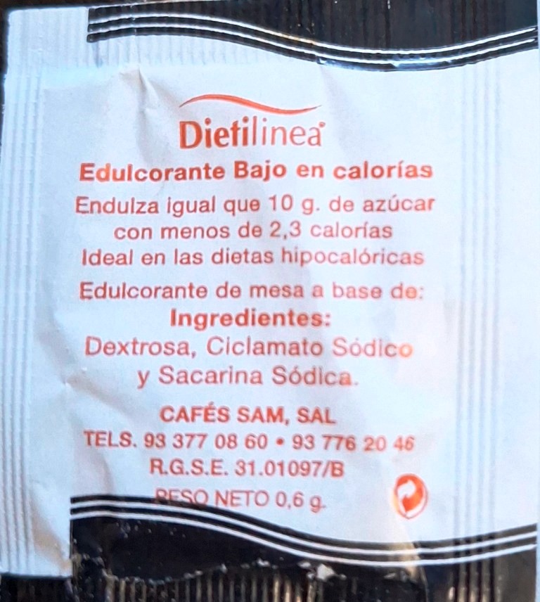 Sobres de edulcorantes de España de la marca de café MAMA SAME. Sobres de edulcorantes de España de la marca de café MAMA SAME.