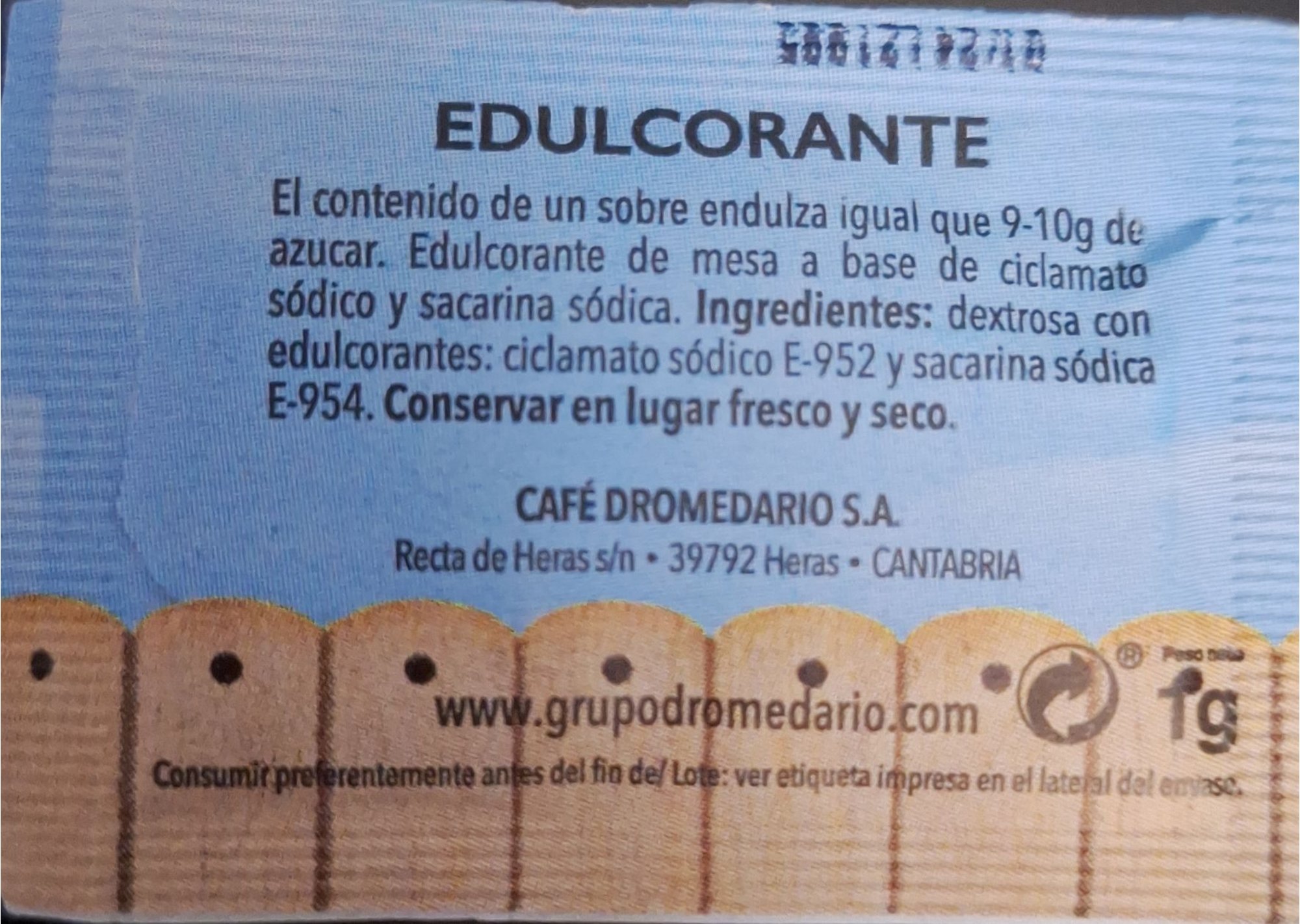 Sobres de edulcorantes de la marca de café DROMEDARIO. Sobres de edulcorantes de la marca de café DROMEDARIO.