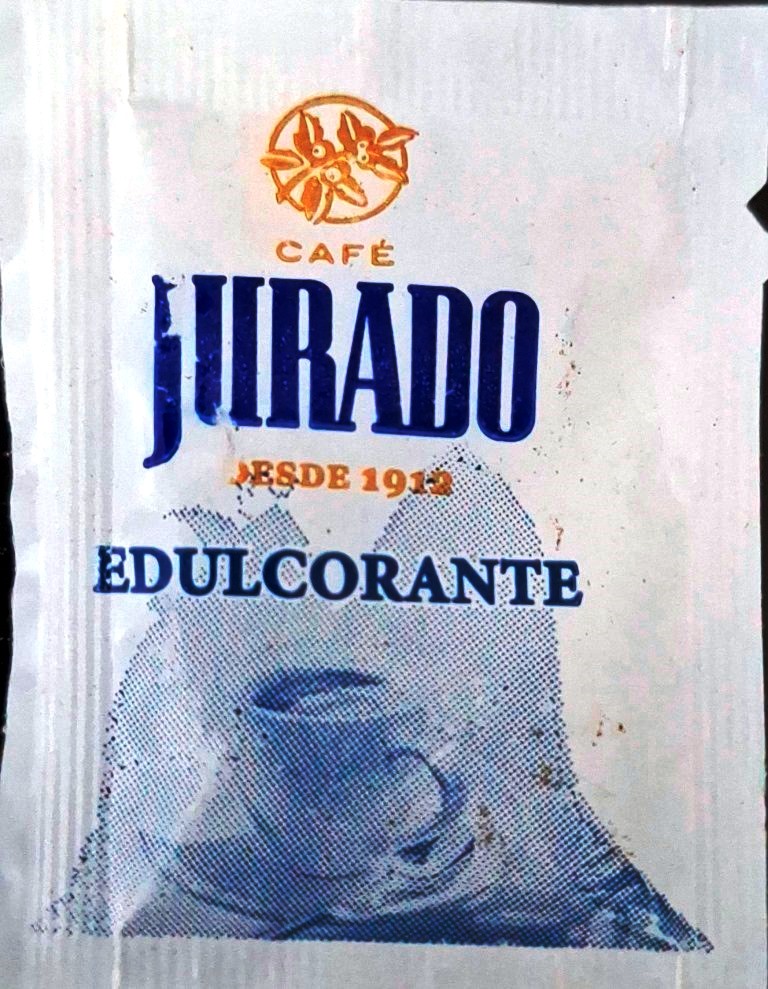 Sobres de edulcorantes de la marca de café JURADO. Sobres de edulcorantes de la marca de café JURADO.