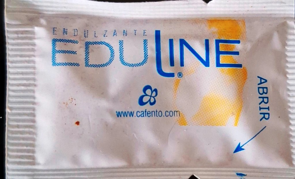 Sobres de edulcorantes de la marca de café CAFENTO. Sobres de edulcorantes de la marca de café CAFENTO.