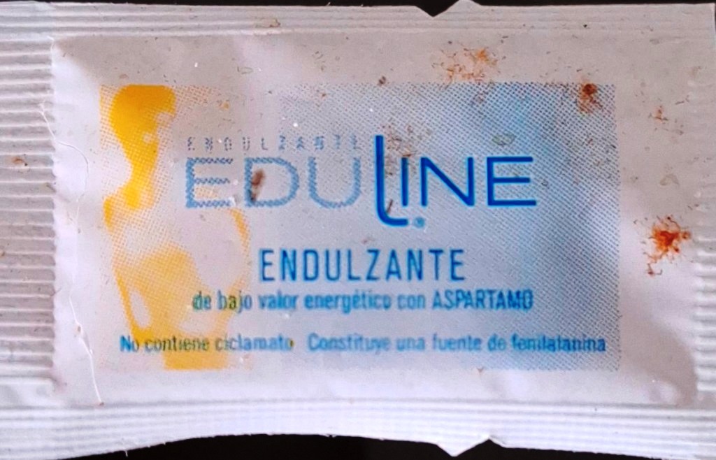 Sobres de edulcorantes de la marca de café CAFENTO. Sobres de edulcorantes de la marca de café CAFENTO.