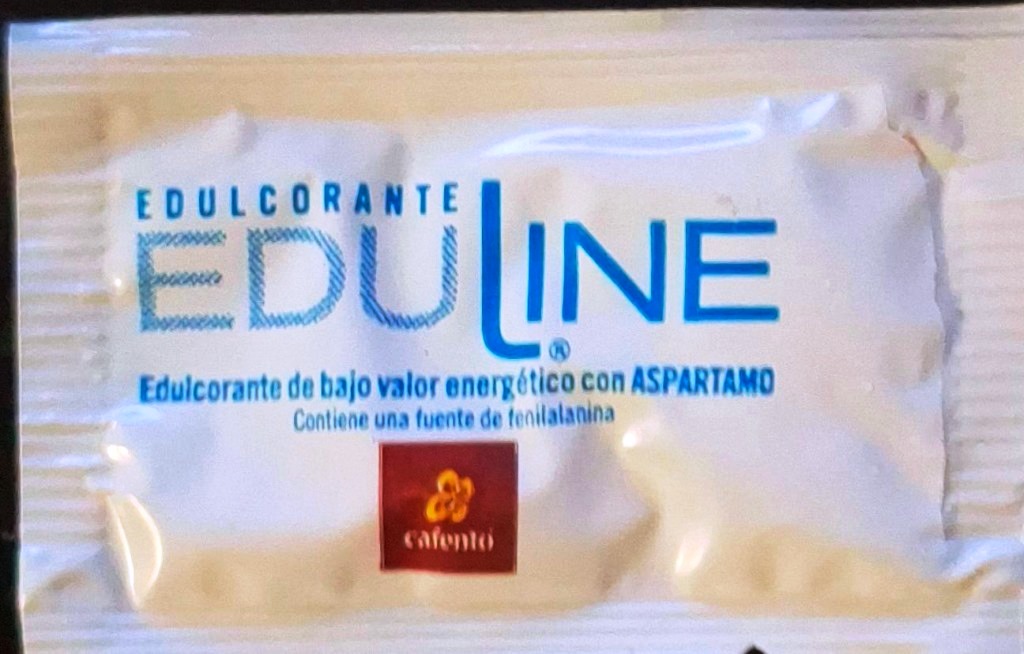 Sobres de edulcorantes de la marca de café CAFENTO. Sobres de edulcorantes de la marca de café CAFENTO.