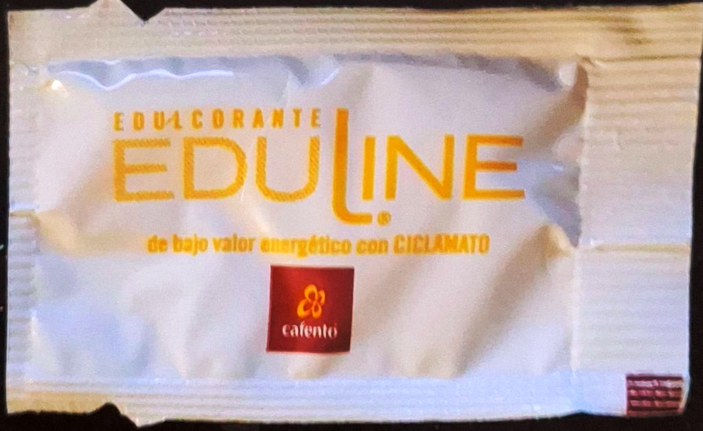 Sobres de edulcorantes de la marca de café CAFENTO. Sobres de edulcorantes de la marca de café CAFENTO.