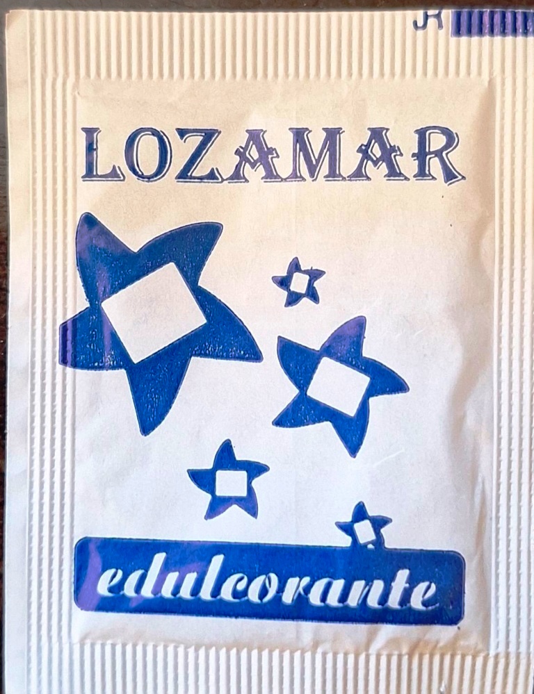 Sobres de edulcorantes de la marca de edulcorante LOZAMAR. Sobres de edulcorantes de la marca de edulcorante LOZAMAR.