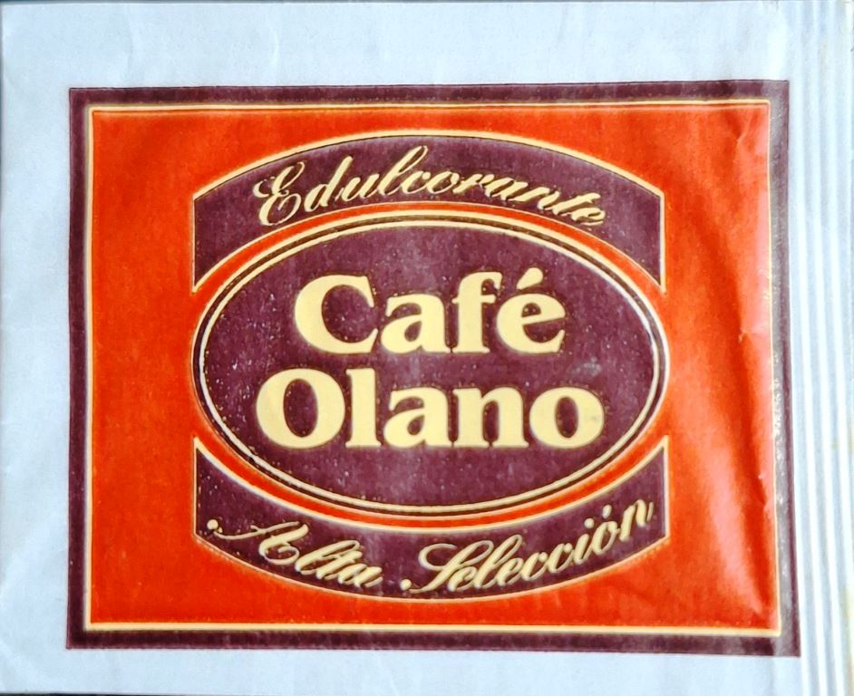 Sobres de edulcorantes de marcas de café. Sobres de edulcorantes de marcas de café.
