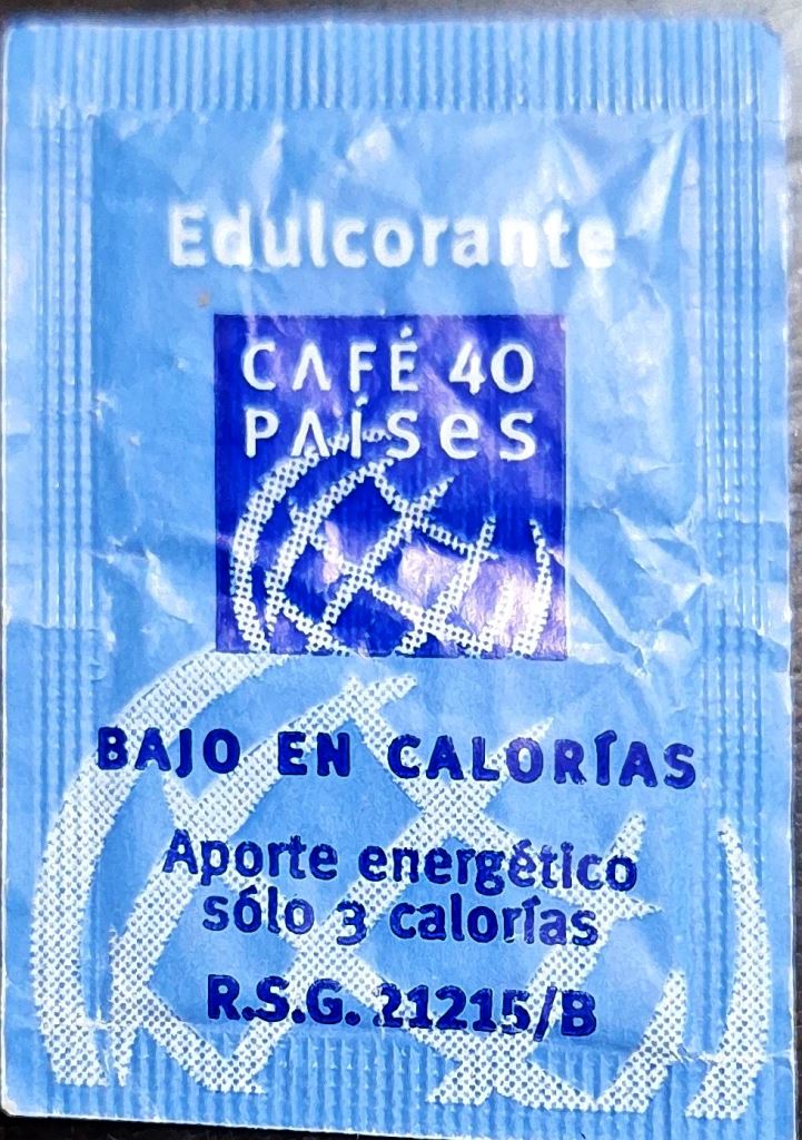 Sobres de edulcorantes de la marca de café 40 paises. Sobres de edulcorantes de la marca de café 40 paises.