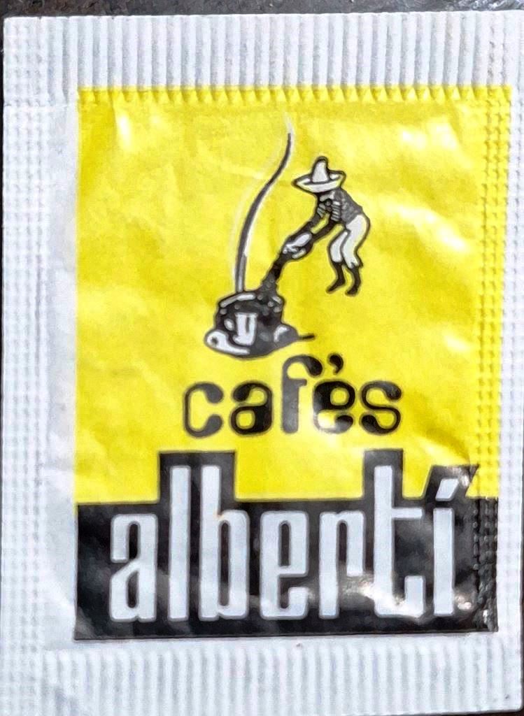 Sobres de edulcorantes de la marca de café ALBERTI. Sobres de edulcorantes de la marca de café ALBERTI.