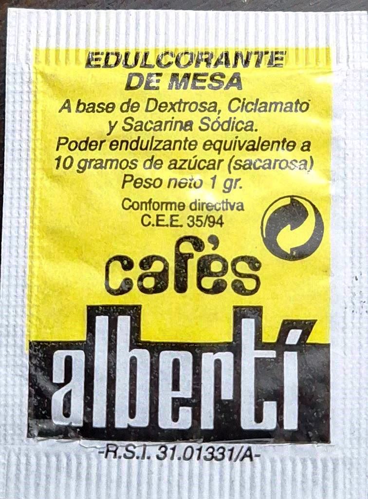 Sobres de edulcorantes de la marca de café ALBERTI. Sobres de edulcorantes de la marca de café ALBERTI.