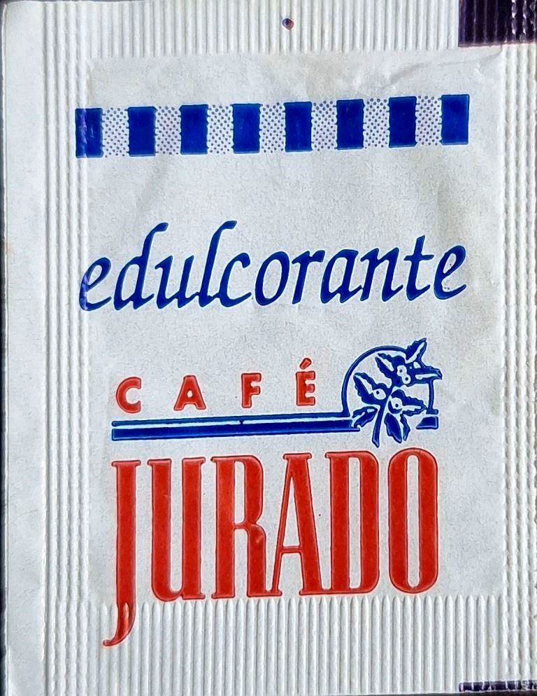 Sobres de edulcorantes de la marca de café JURADO. Sobres de edulcorantes de la marca de café JURADO.
