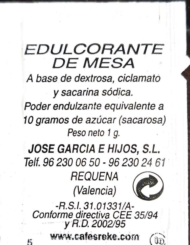 Sobres de edulcorantes de España de la marca de café REKE. Sobres de edulcorantes de España de la marca de café REKE.