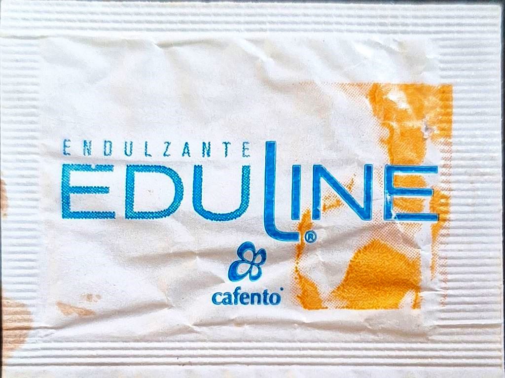 Sobres de edulcorantes de la marca de café CAFENTO. Sobres de edulcorantes de la marca de café CAFENTO.